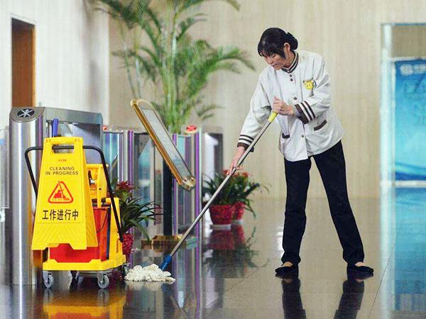 為什么現在很多企業保潔選擇托管，而不是自招呢？